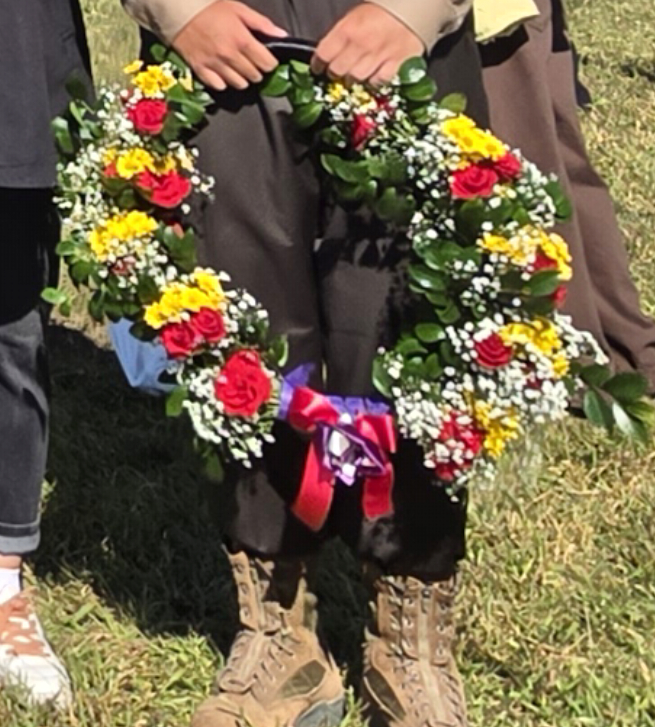 긴 훈련을 마친 조카에게 전하는 가족의 축하와 마음