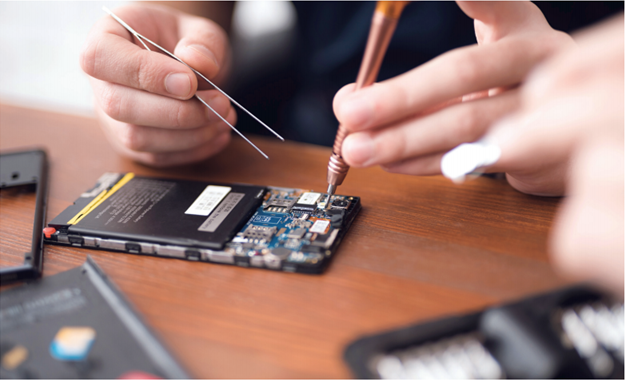 이동전화기수리원-휴대폰수리원-하는일-업무환경-되는법-학과-전망