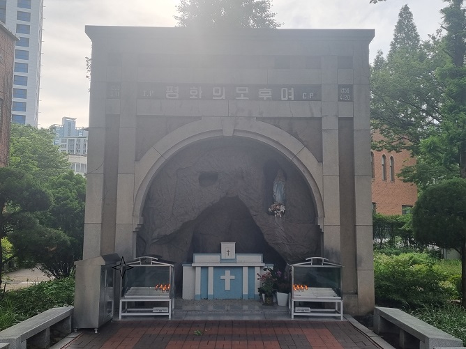 월배성당 성모당