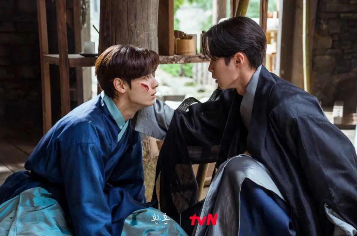 서율을-구하고-바라보는-장욱