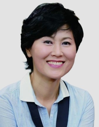 작가 한비야 사진