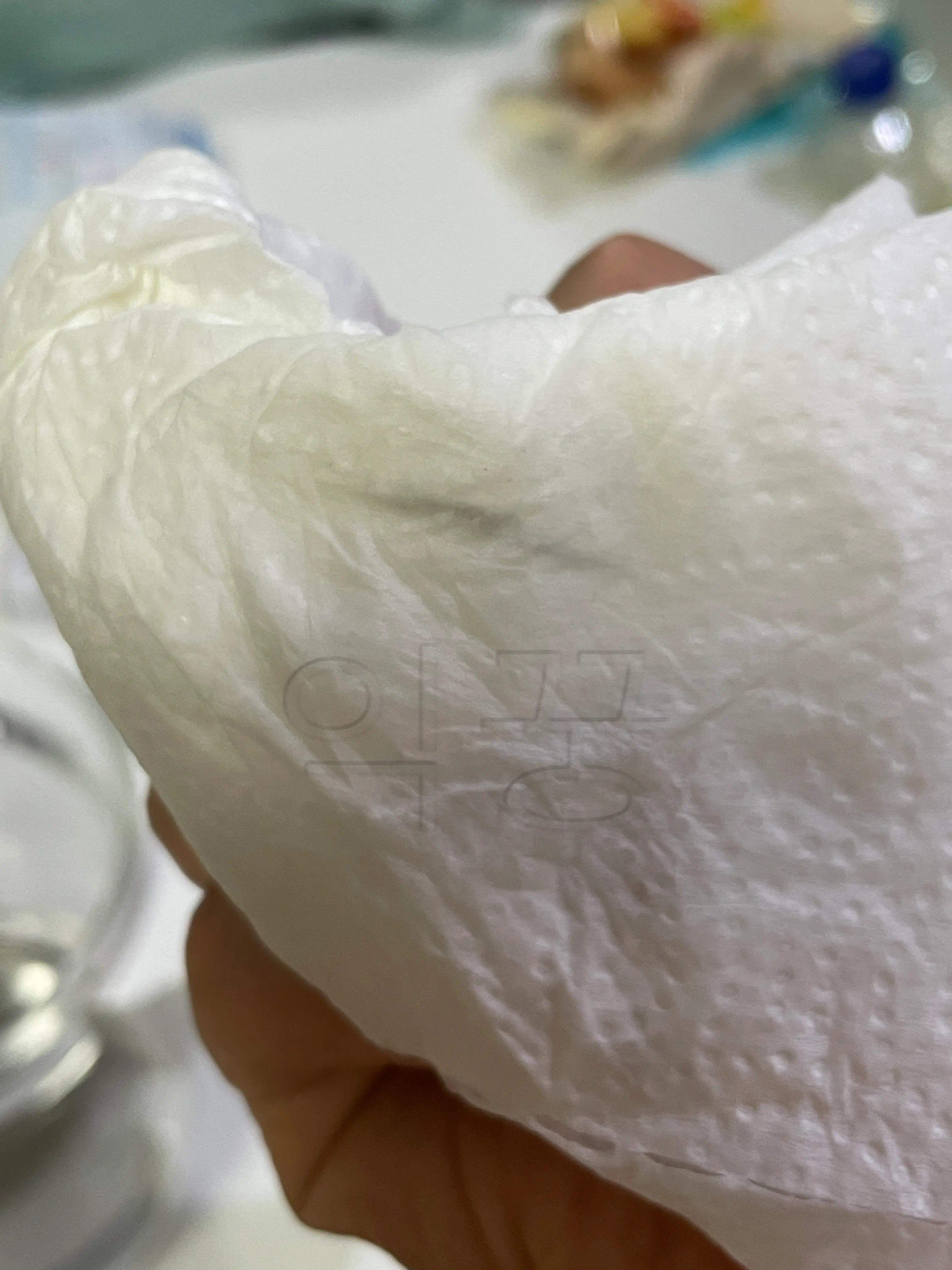 스테인리스 연마제가 닦여서 나온 키친타월 사진