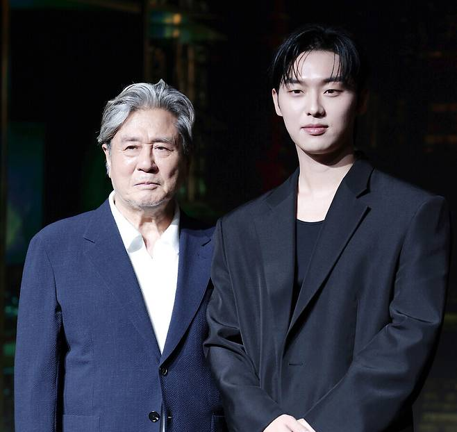 맨 끝줄 소년 1화~6화 줄거리·결말 해석