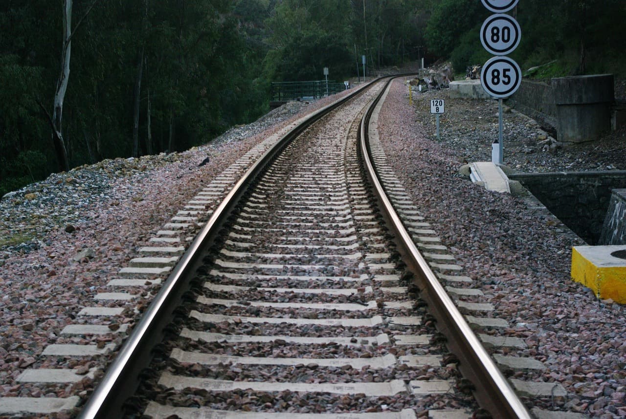 강원도 정선 레일바이크로 즐기는 가을 단풍 여행 안내