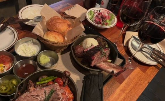 돈스파이크 식당