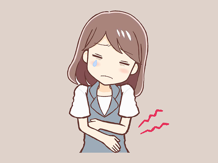 복통으로-고통스러운-여성