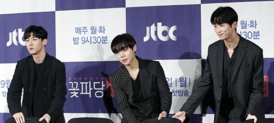 박지훈 꽃파당 고영수 역부터 변우석까지, 다시 보는 관전 포인트 참고 이미지 2