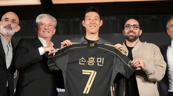 미국을 뒤흔든 '손흥민 효과'! LAFC 유니폼, 메시 기록까지 위협하는 역대급 판매 신기록!