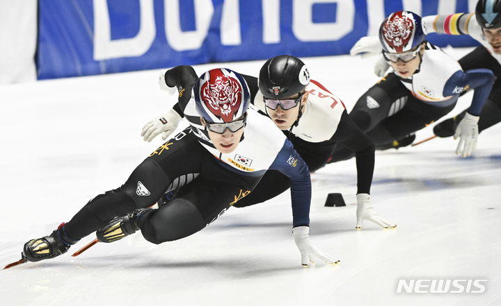 황대헌 선수 1위