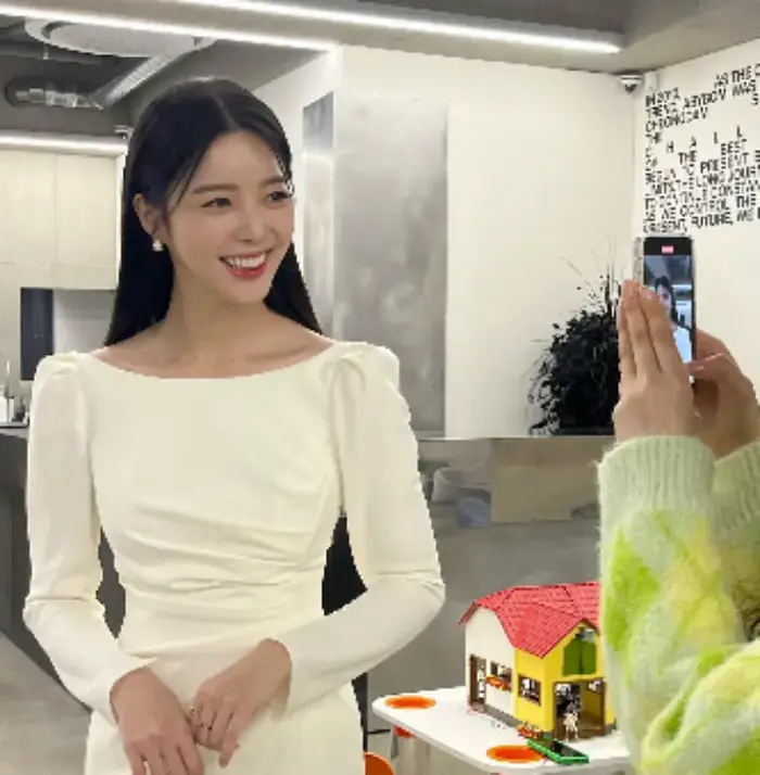 배우-엄현경-사진