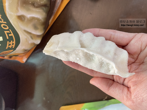 풀무원-식물성-지구식단-표고야채-한식교자