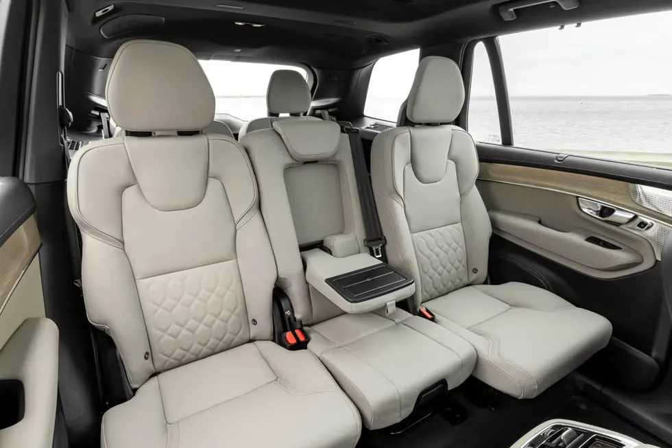 볼보 XC90 이미지