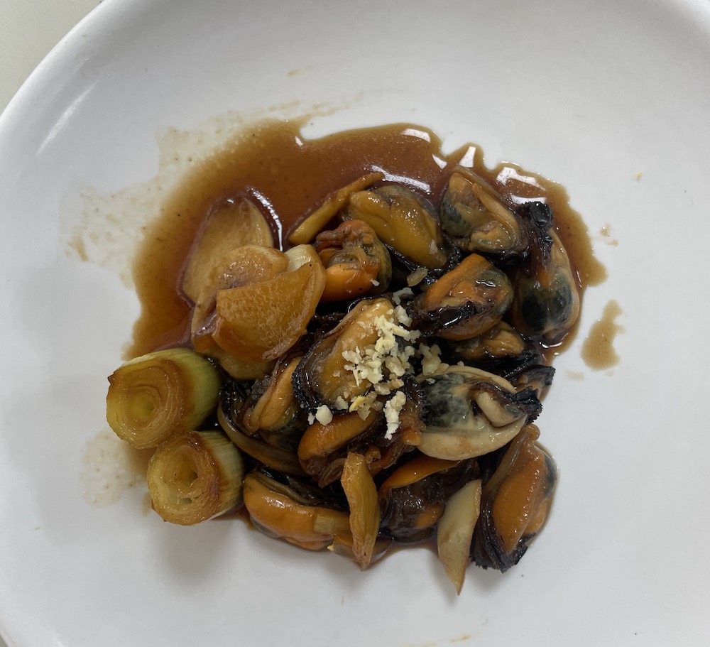 한식조리기능사 실기시험 준비 - 홍합초 - 내 작품