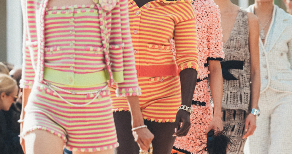 패션 vs 그래픽 디자인: 컬러 트렌드는 어떻게 다를까? (feat.팬톤)