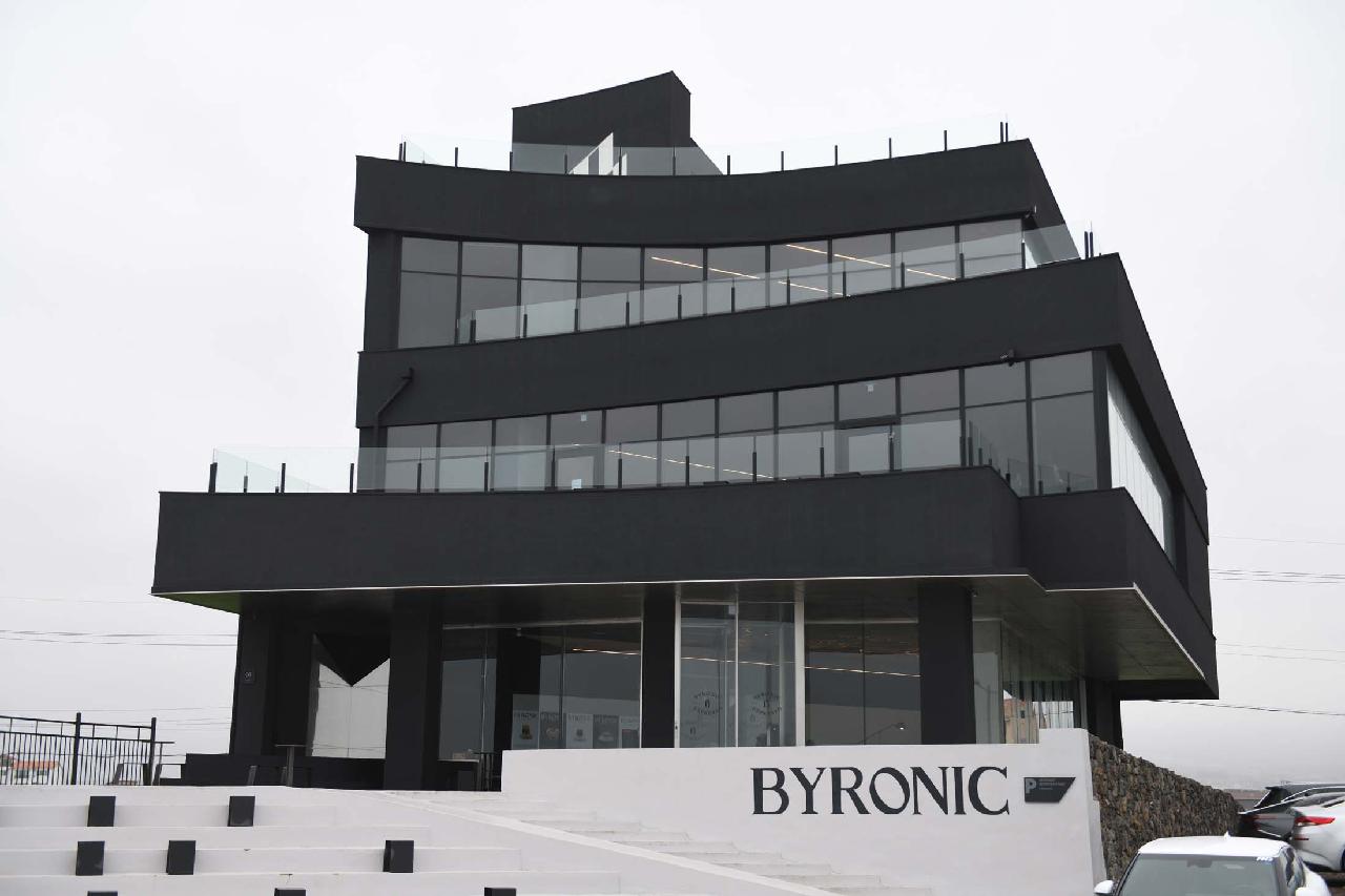 바이러닉(BYRONIC) 제주