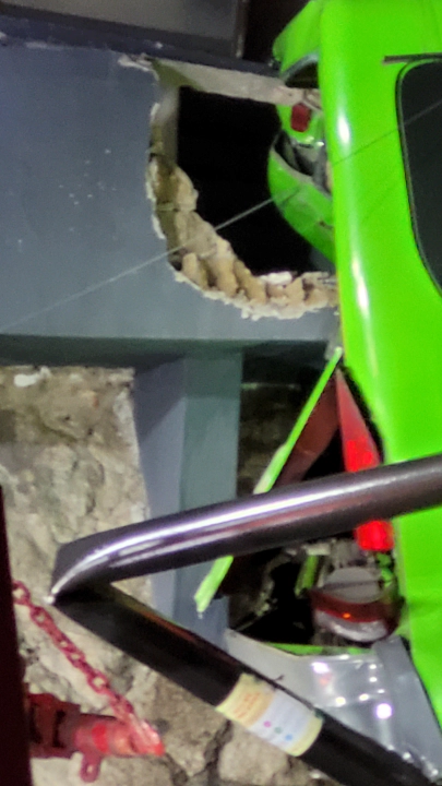 응봉동 마을버스 8번 사고 제보 엿가락처럼 휜 전신주