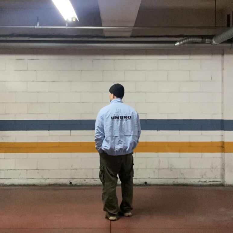 데일리룩(오뭘입) 보세니트워치캡, 엄브로바람막이, 프리즘웍스카고바지, 아디다스 오즈위고, 남자데일리룩, 남자데일리코디, 남자데일리패션, ootd