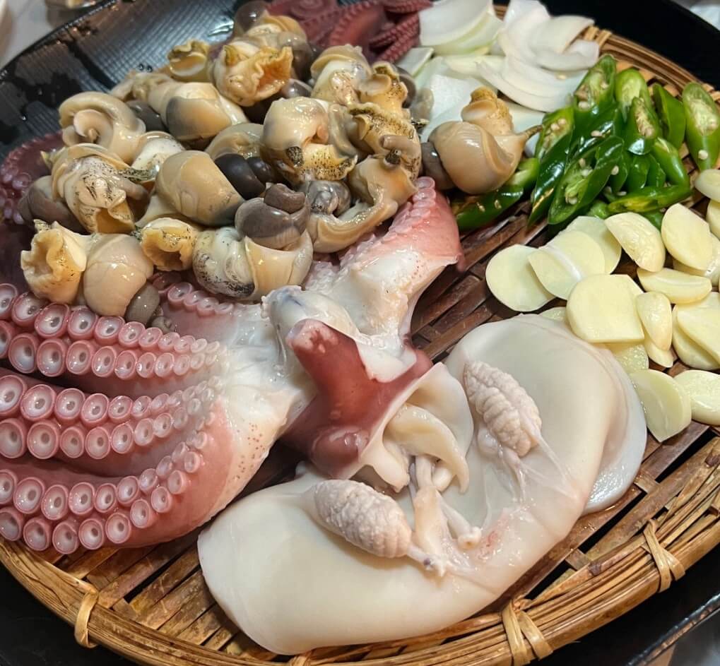 전현무계획2 강원도 삼척 피문어 숙회와 생골뱅이 숙회 전문 맛집 동해안 전현무계획2 31회