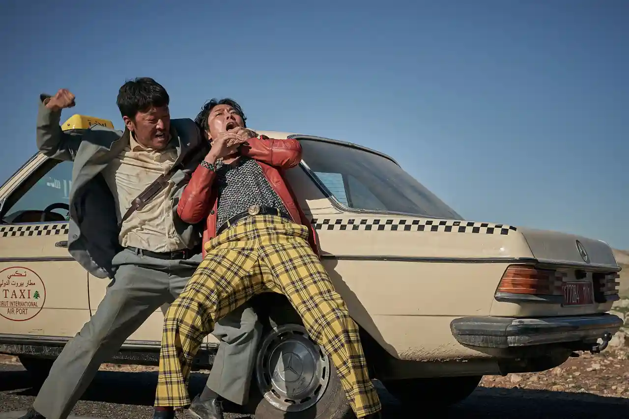 영화 '비공식작전' 때리는 하정우와 처맞는 주지훈