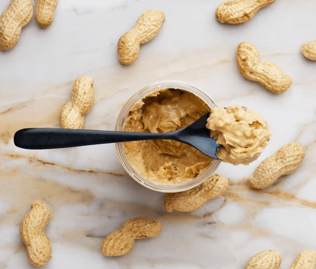 매일 땅콩 한 줌: 동안을 위한 식단 가이드