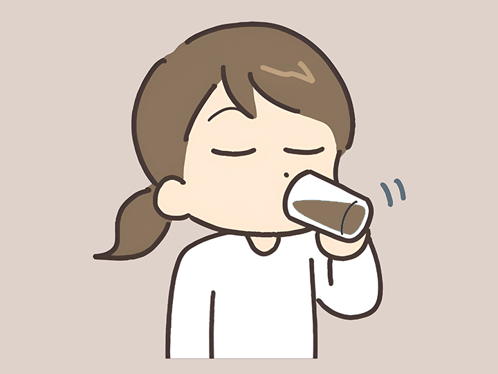 쌍화진액을-섭취하는-여성