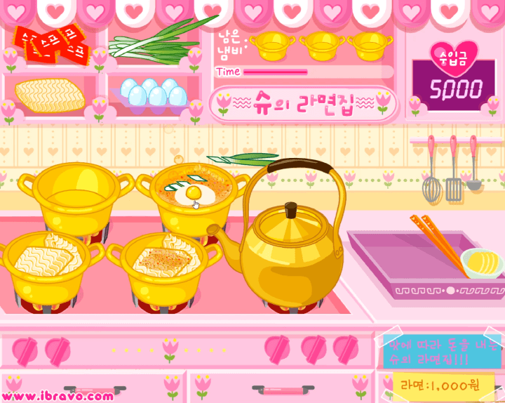 슈의-라면가게-플래시게임-플레이-라면위에-계란과-파를-넣는-화면 