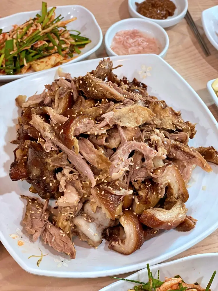 3대째 이어지는 노포 황기 족발, 콧등치기 국수 강원 정선 족발집 맛집
