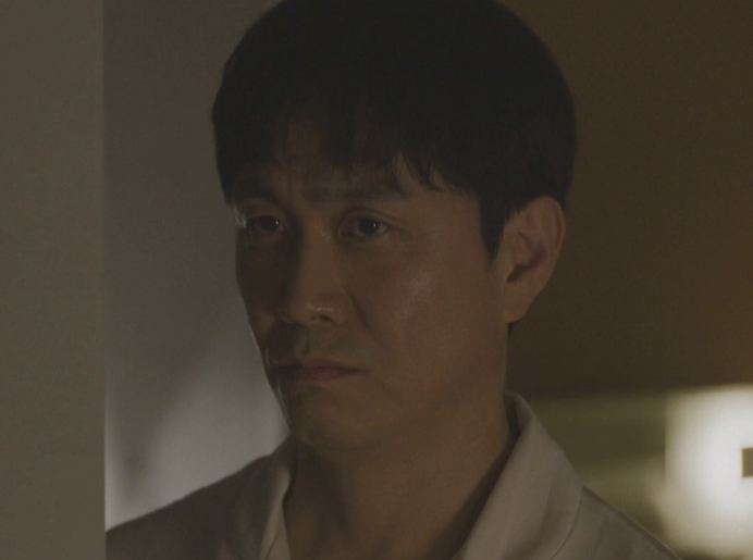 모두가 자신의 무가치함과 싸우고 있다