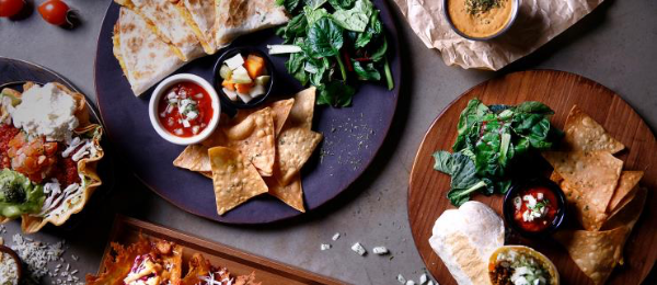 더현대-SMT라운지-에스콰이어