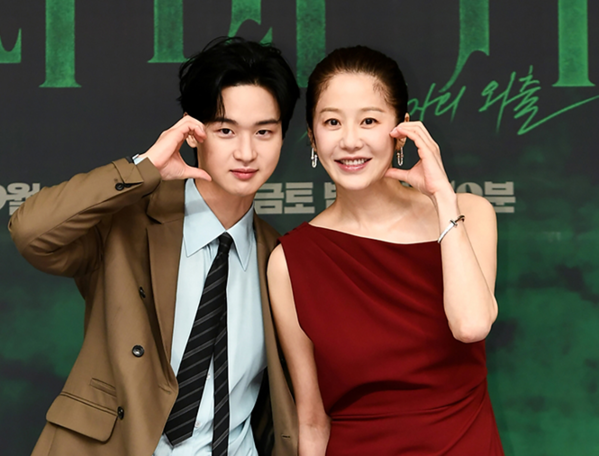 사마귀 살인자의 외출 [+살인자의 외출 정보 &amp; 스토리 완전 정리]