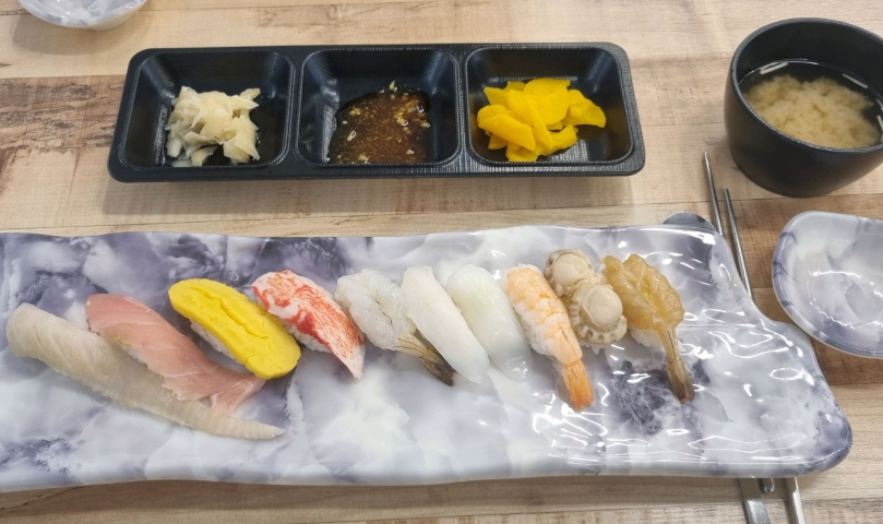 생생정보 10가지모둠초밥 6800원 가격파괴WHY 인천 부평구 초밥나라