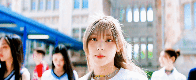 뉴진스 해린 뮤비 gif