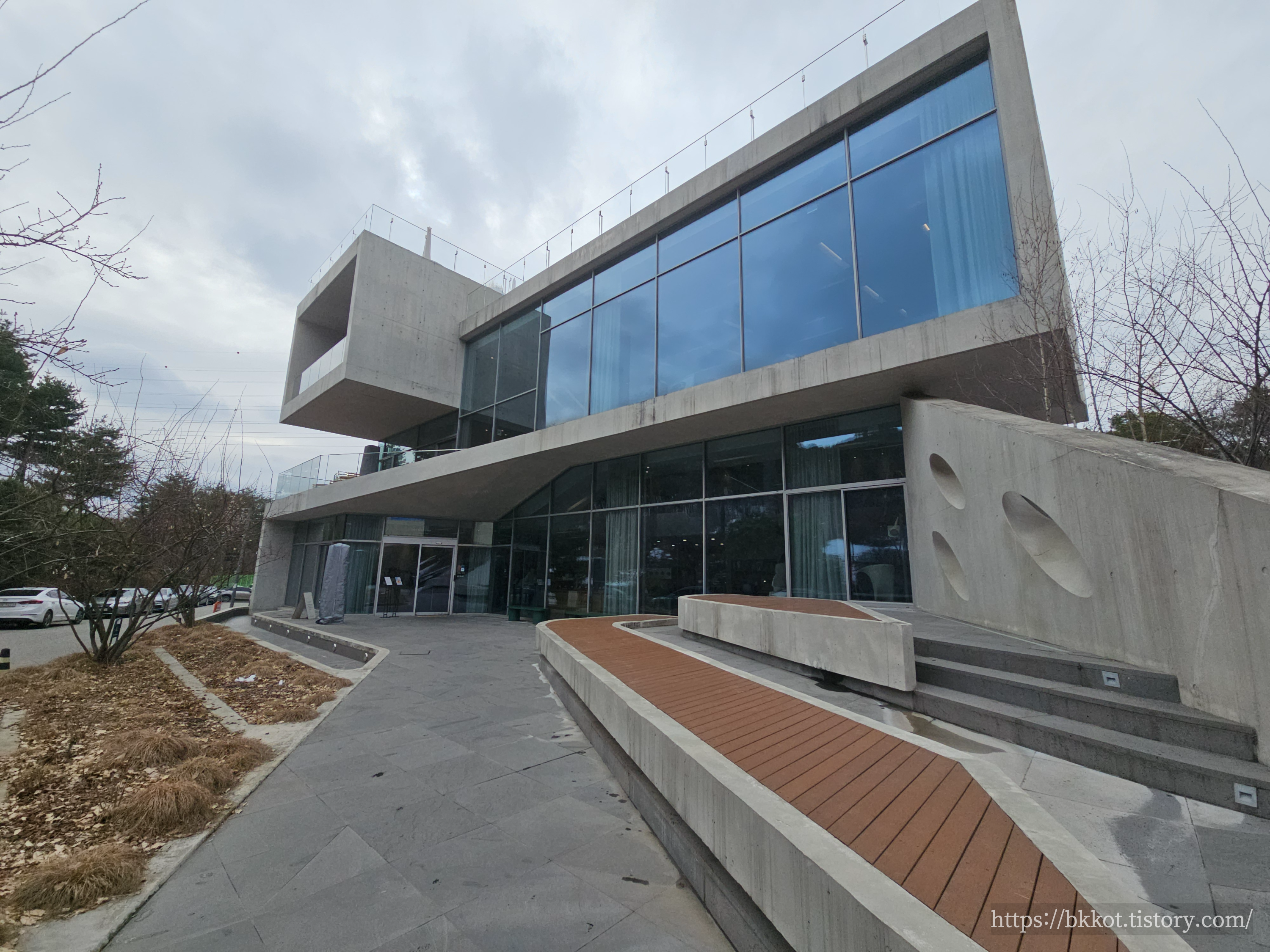 광교 대형카페 르디투어