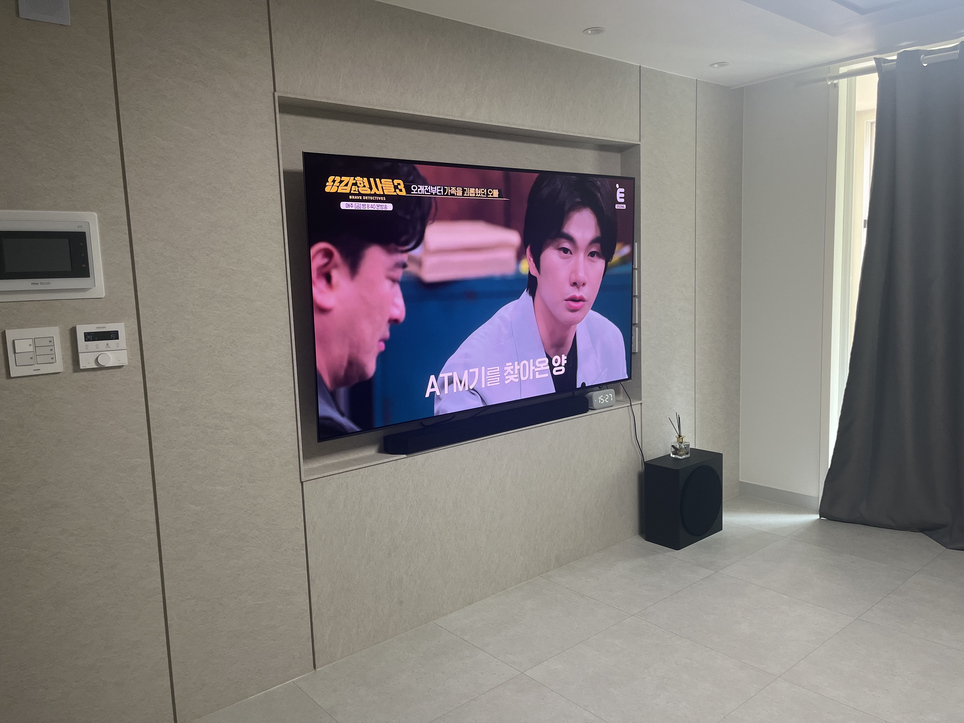 77인치 TV 설치