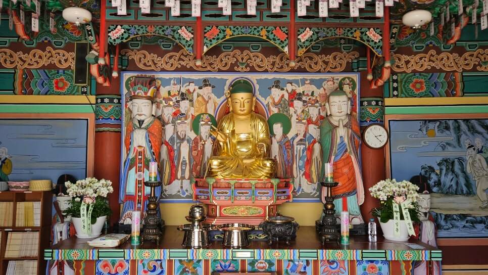 화성 용주사 : 정조의 효심이 깃든 효 사상과 불교 문화가 공존하는 천년 사찰