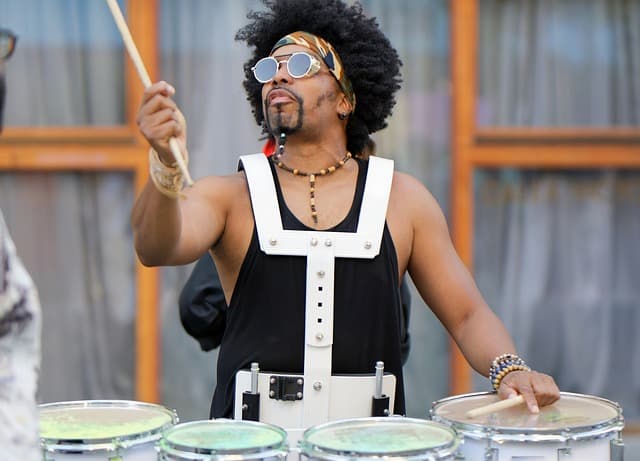 세네갈의 드럼 연주 체험: 리듬 속에 숨겨진 전통 이야기