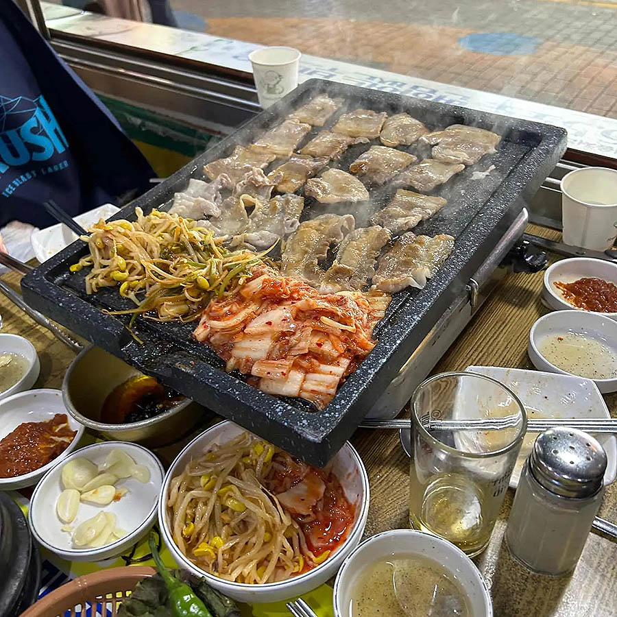 논현동 영동시장 대표 냉삼 '영동원삼겹살'