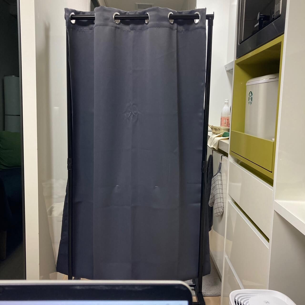 다이소-조립식-스텐딩-행거-중문-공간분리