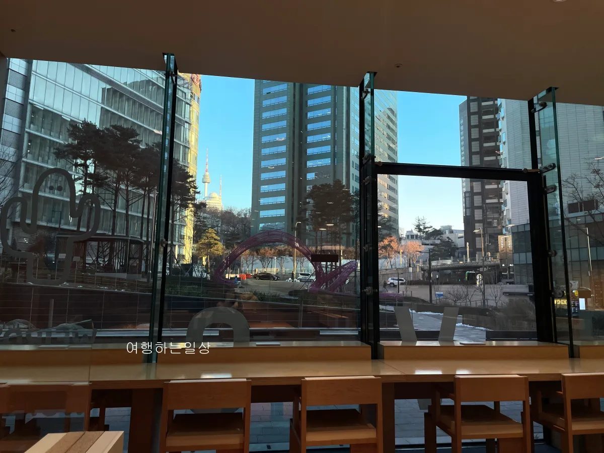 서울역-근처-식사하면서-카공하기-좋은-카페-콜렉티보,-베이커리-샐러드-커피-메뉴-추천