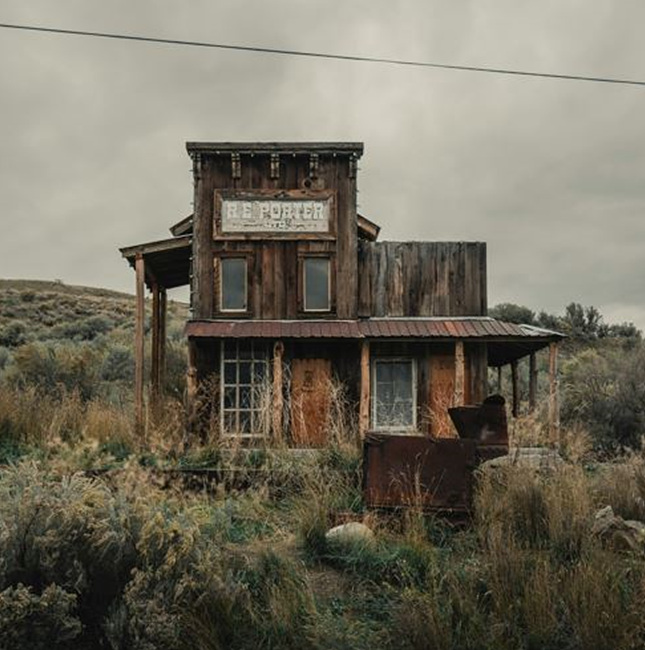 낡고 허름한 집 사진