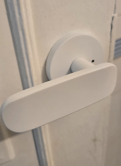 설치완료된 손잡이