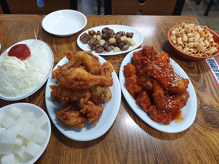 장안통닭-상차림