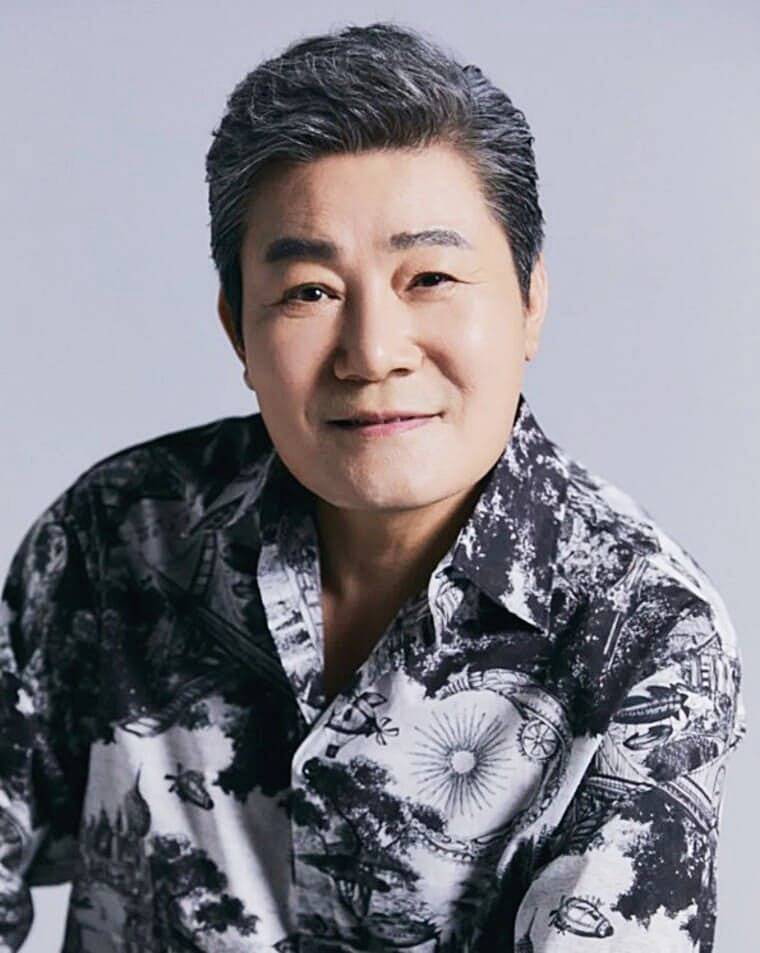 가수-진성
