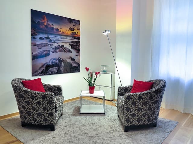 파란색은 왜 사람들을 진정시키는가? 과학적 이유