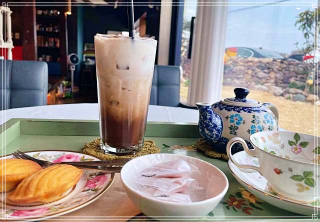 고흥 바닷가 마을 맛집 낮은 돌담 한옥 카페 디저트 구움 과자