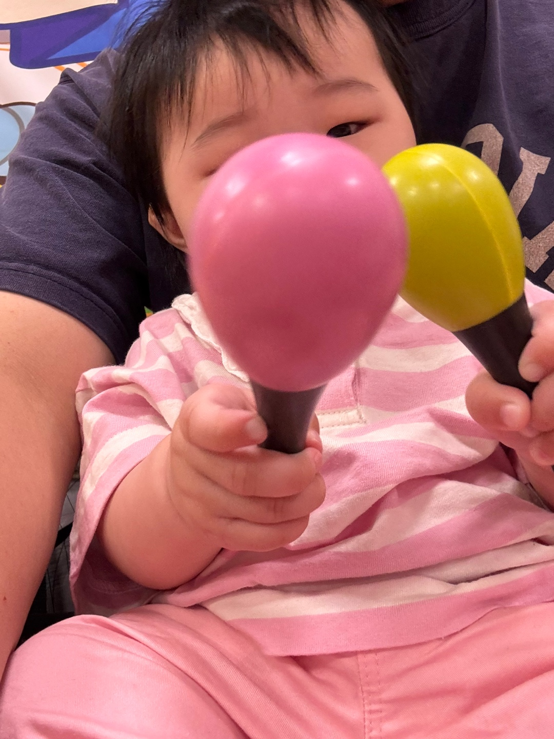 박수치는 아기 이미지