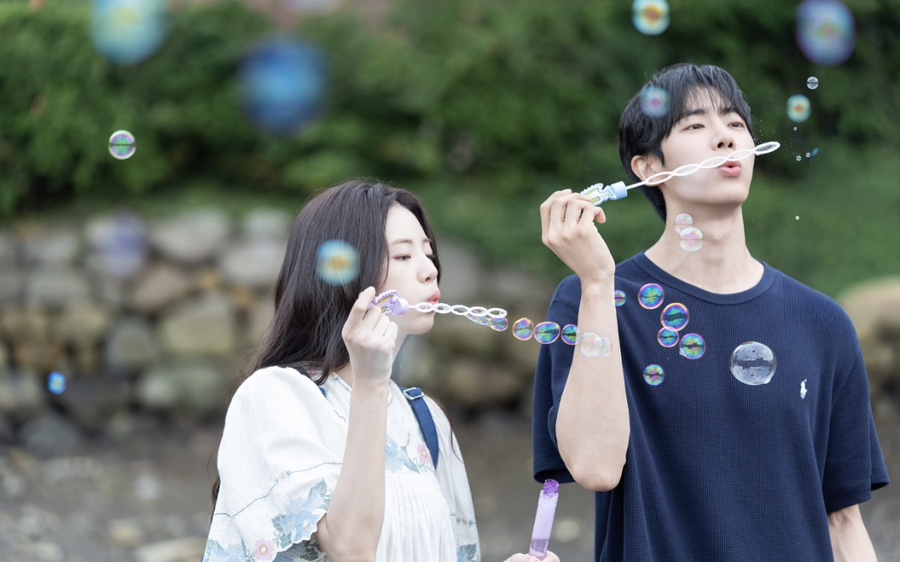 오세이사 : 재원과 서윤의 비누방울 데이트 장면