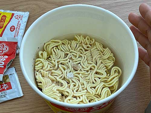 오뚜기 양송이 스프라면 빵 찍어먹자