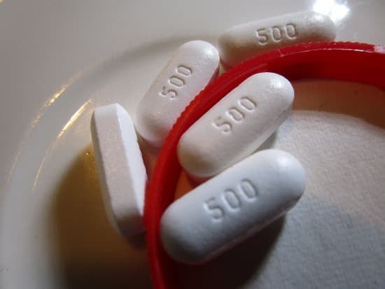 아세트아미노펜(Acetaminophen, 타이레놀): 해열·진통제