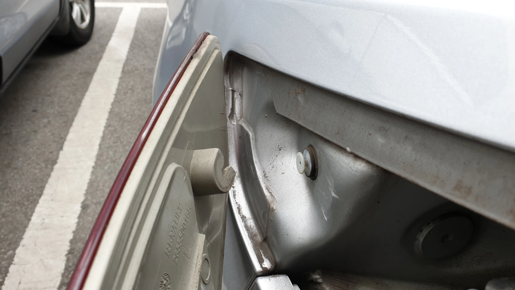 옆면 고정 장치